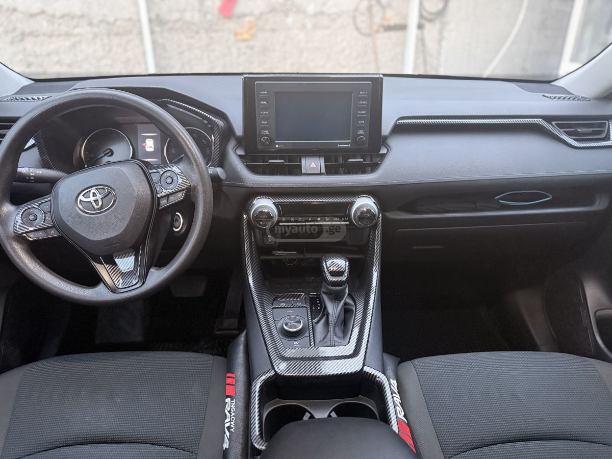 Toyota Rav 4 - фото 7