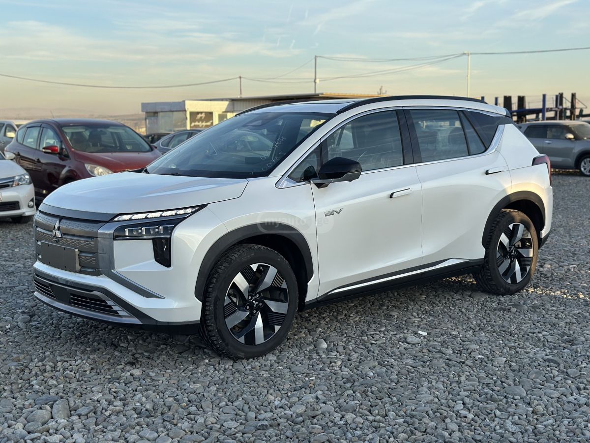 Mitsubishi Airtrek - фото 2