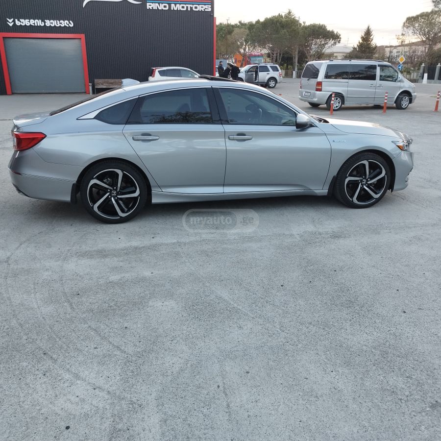 Honda Accord - фото 11