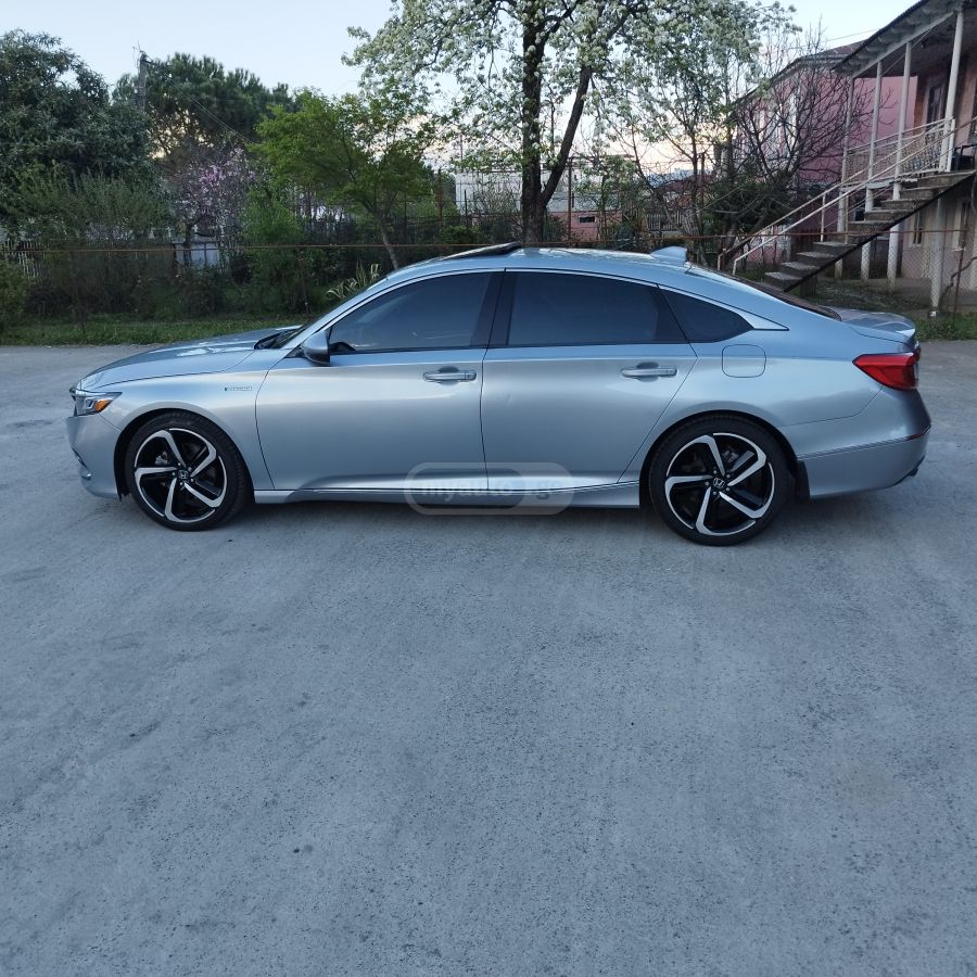 Honda Accord - фото 12