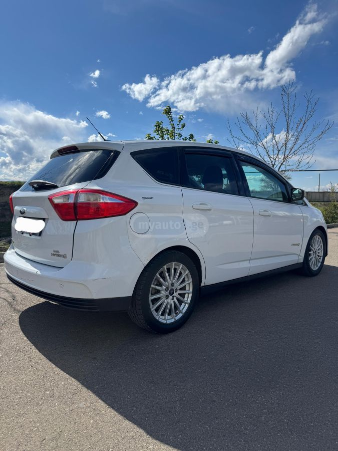 Ford C-MAX - фото 4