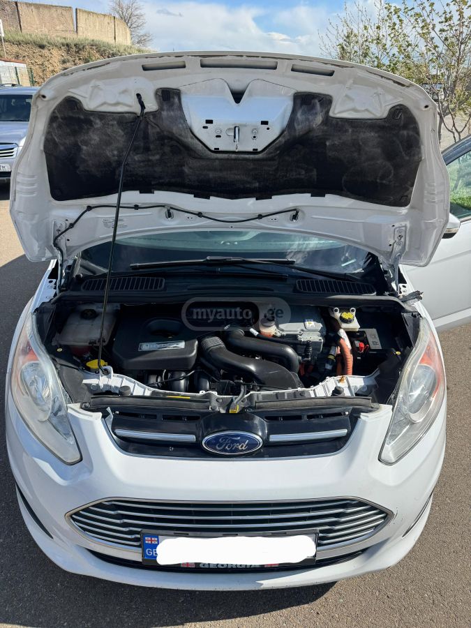 Ford C-MAX - фото 5