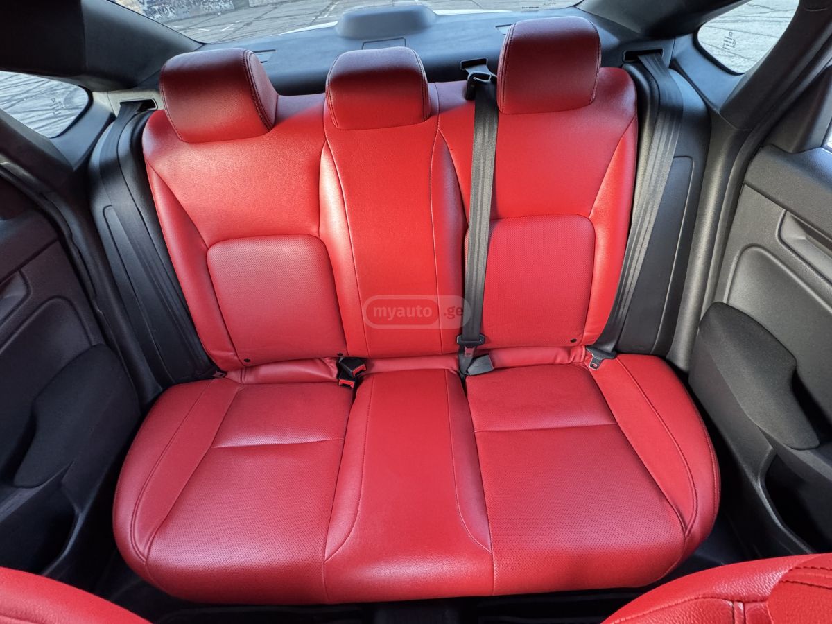 Honda Sport 4dr Sedan CVT — миниатюра 13