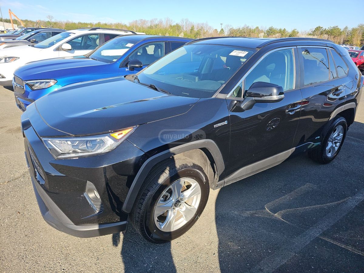 Toyota RAV 4 - фото 1