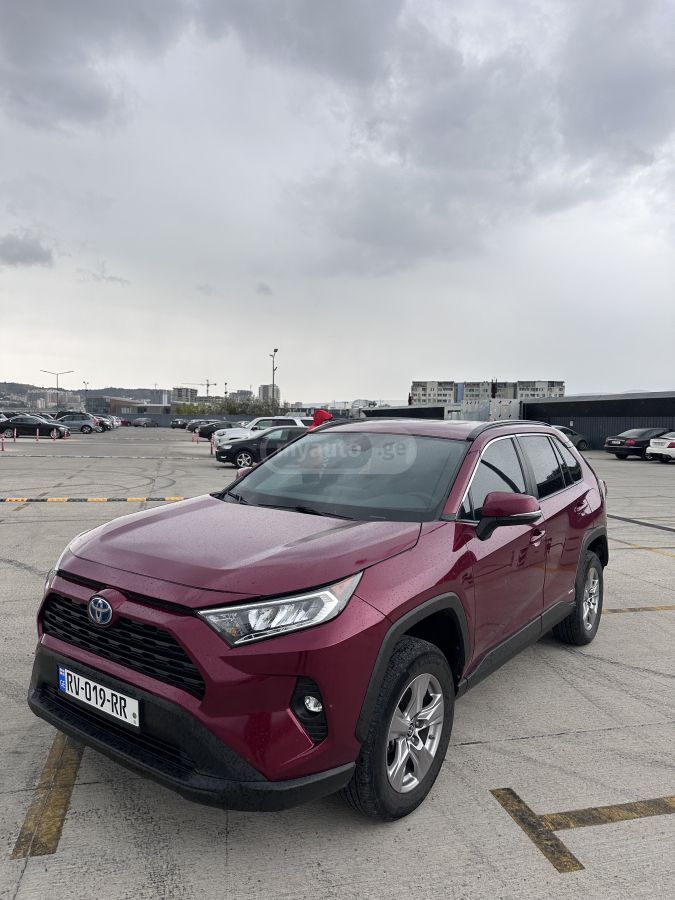 Toyota Adventure 4dr All Wheel Drive — миниатюра 1