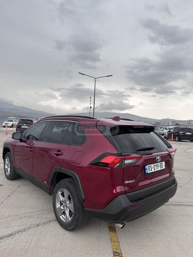 Toyota Adventure 4dr All Wheel Drive — миниатюра 4