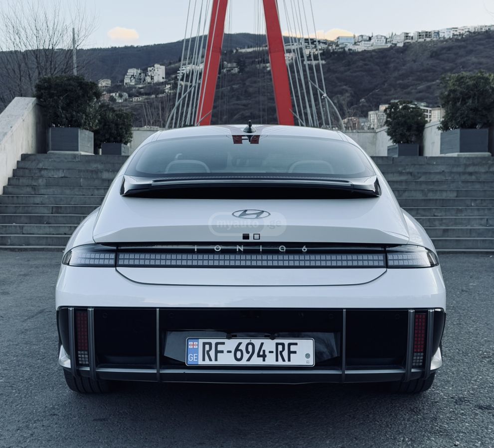 Hyundai Limited All Wheel Drive Automa — миниатюра 5