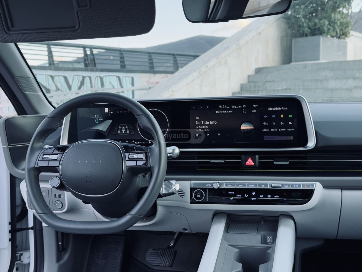 Hyundai Limited All Wheel Drive Automa — миниатюра 8