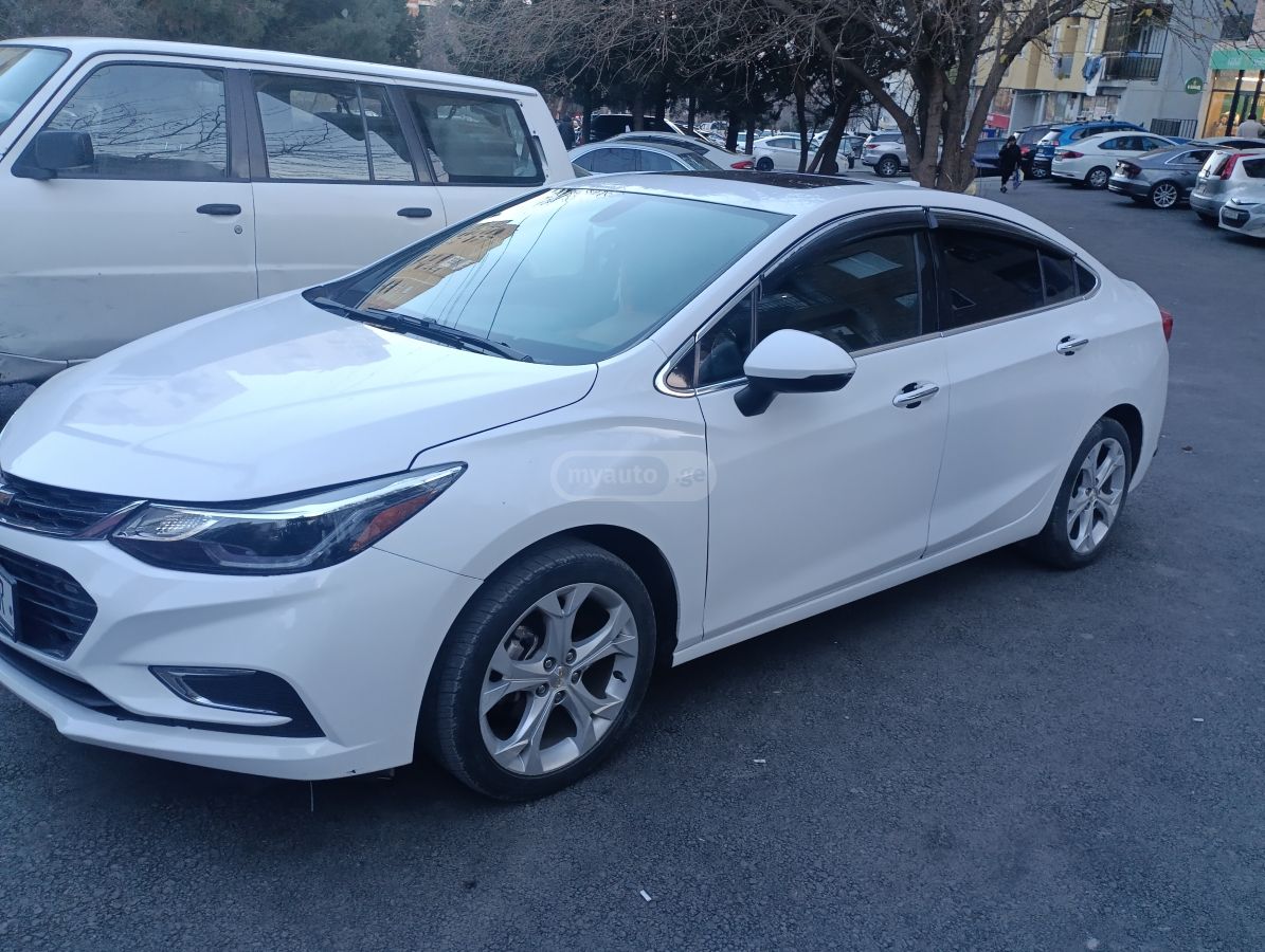 Chevrolet Cruze - фото 3