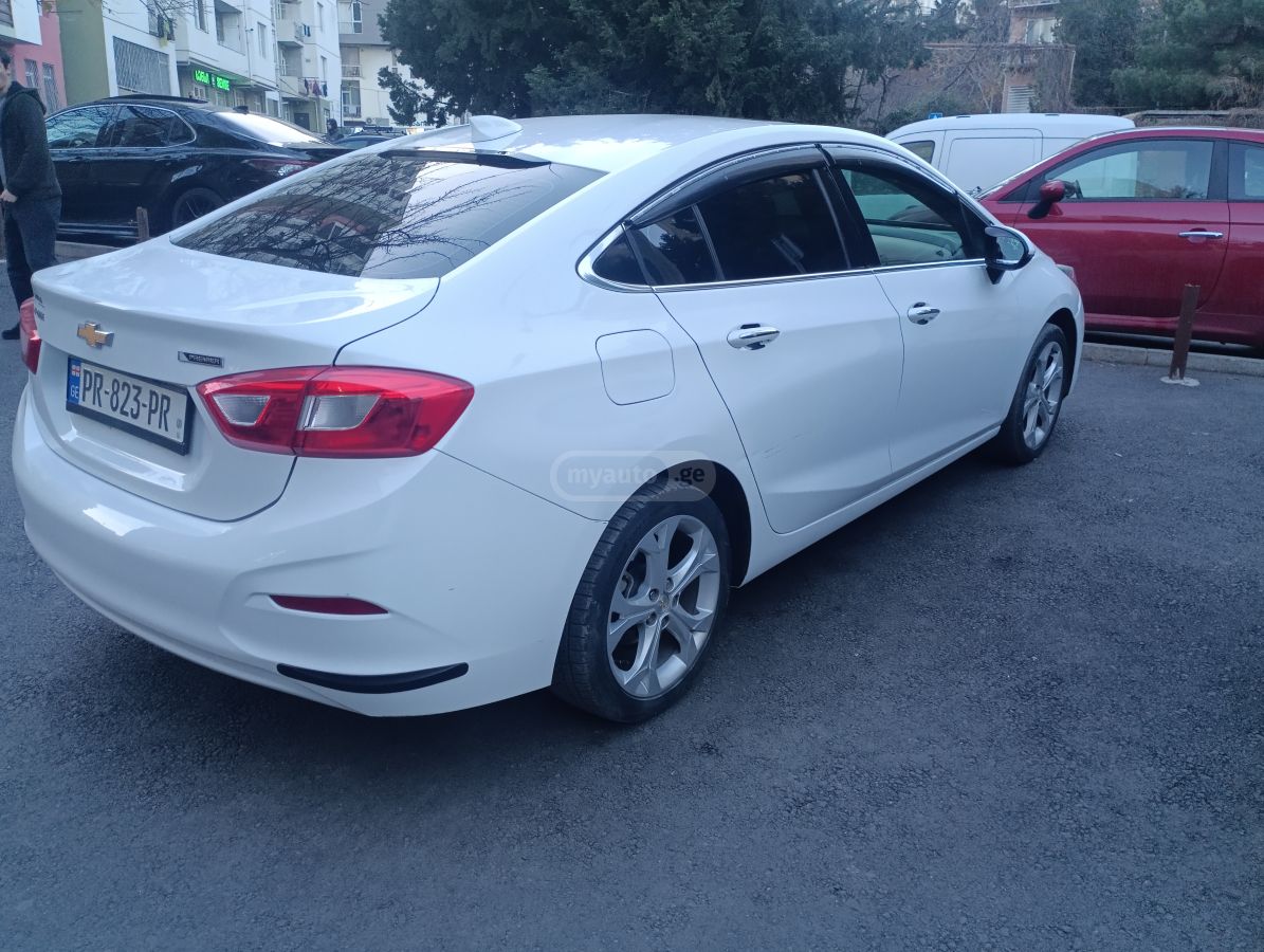 Chevrolet Cruze - фото 5