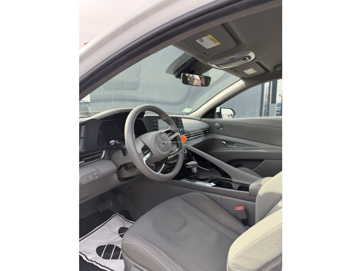 Hyundai Elantra - фото 8