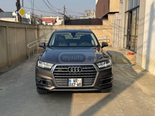 Audi Q7 - фото 2