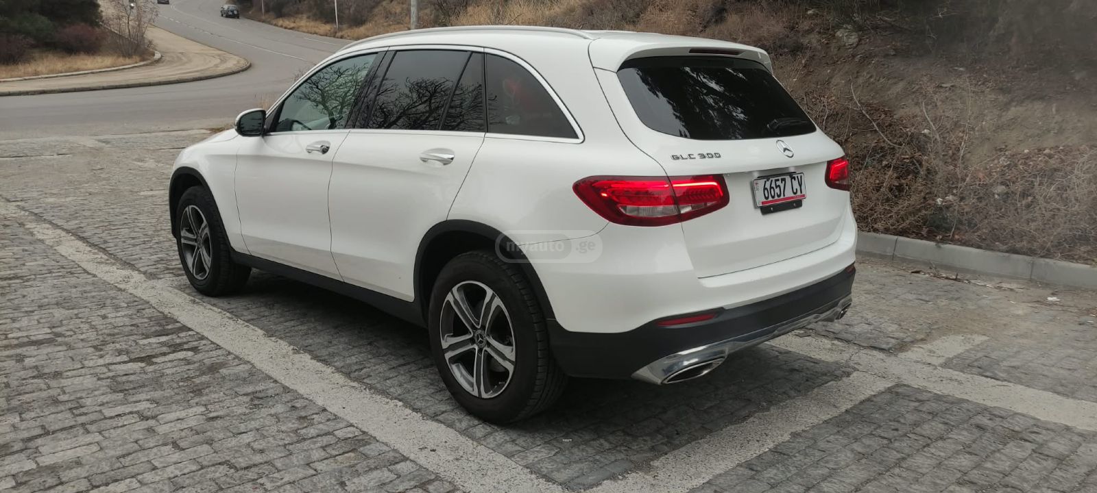 Mercedes-Benz GLC 300 - фото 1