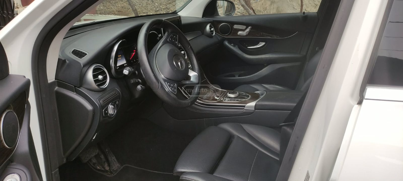 Mercedes-Benz GLC 300 - фото 6