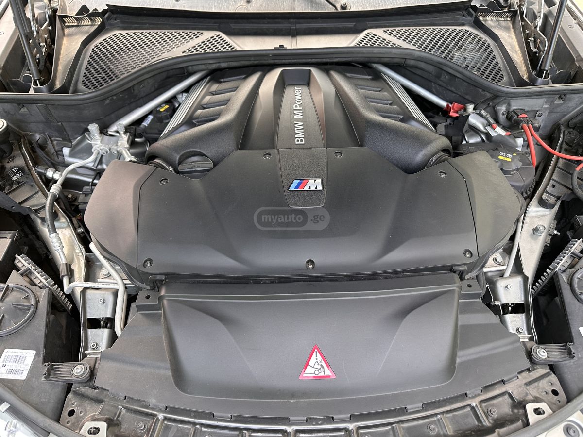 BMW X5 M - фото 14