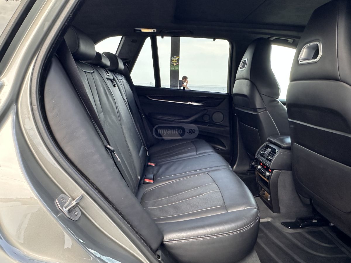BMW X5 M - фото 8