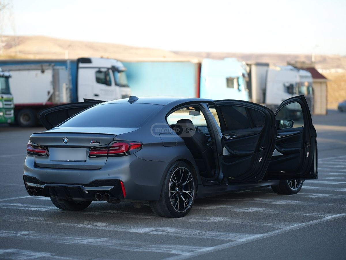 BMW M5 - фото 13