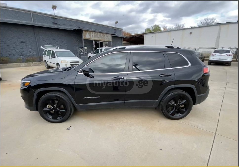 Jeep Cherokee - фото 2