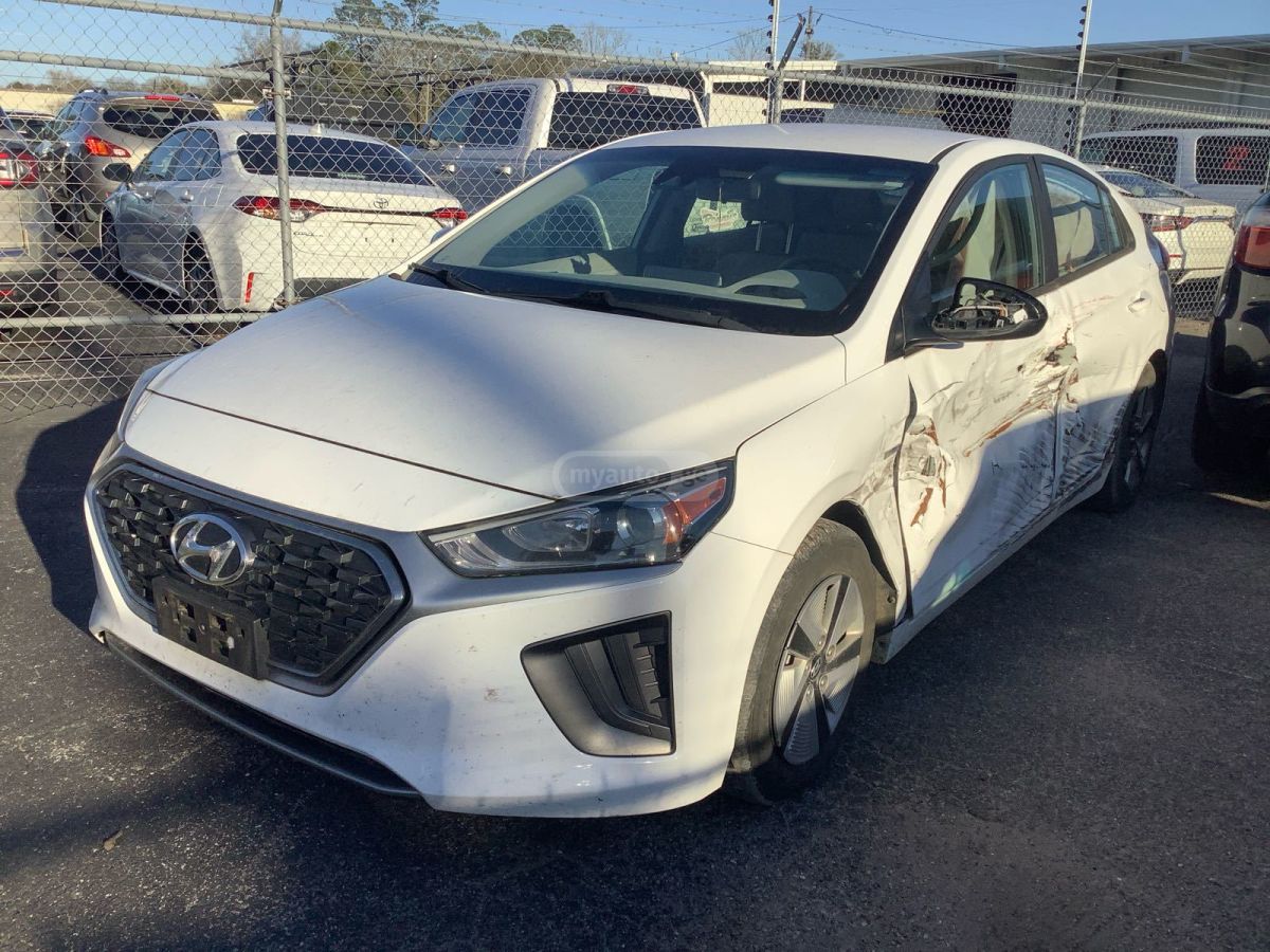 Hyundai Ioniq - фото 1