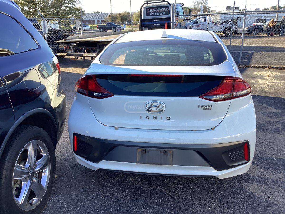 Hyundai Ioniq - фото 4