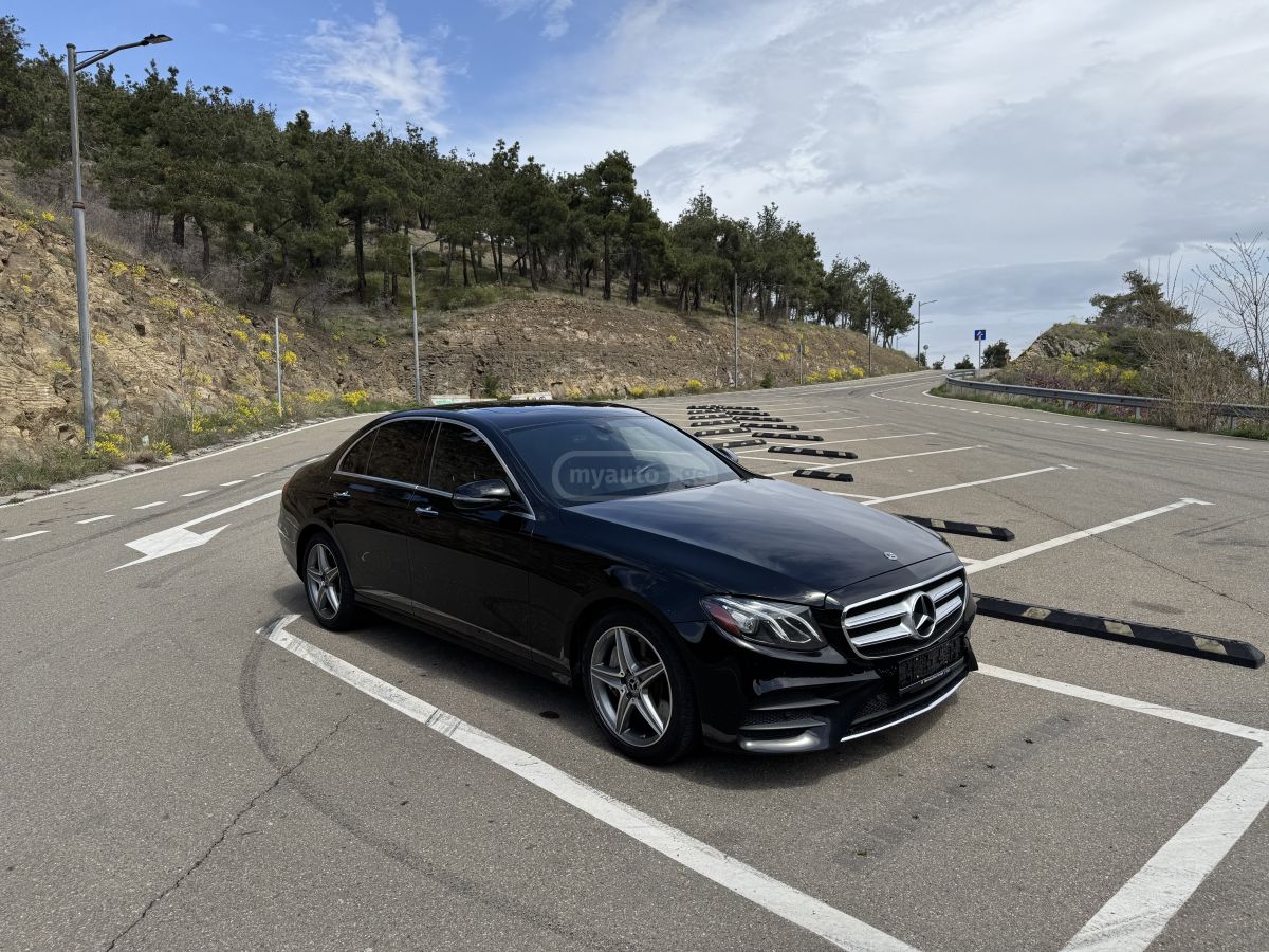 Mercedes-Benz E 300 - фото 8