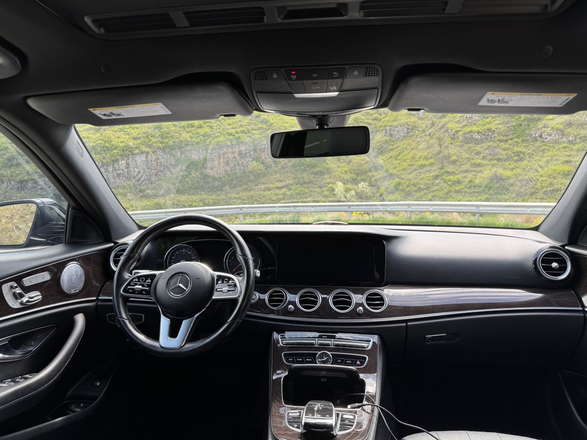 Mercedes-Benz E 300 - фото 9