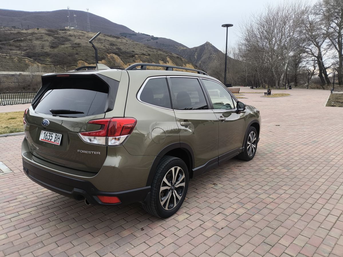 Subaru Limited 4dr All-Wheel Drive CV — миниатюра 4