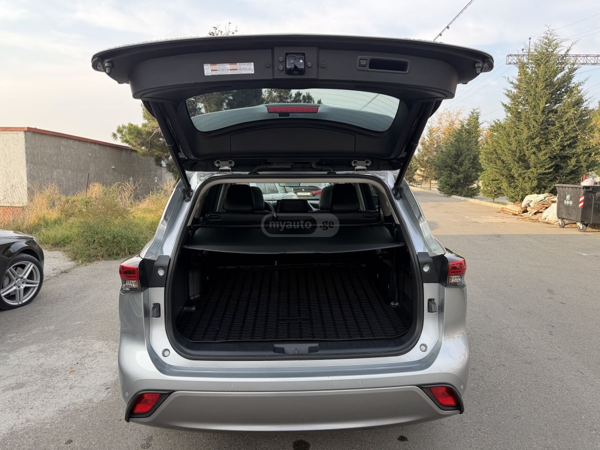 Toyota Platinum 4dr All-Wheel Drive C — миниатюра 12