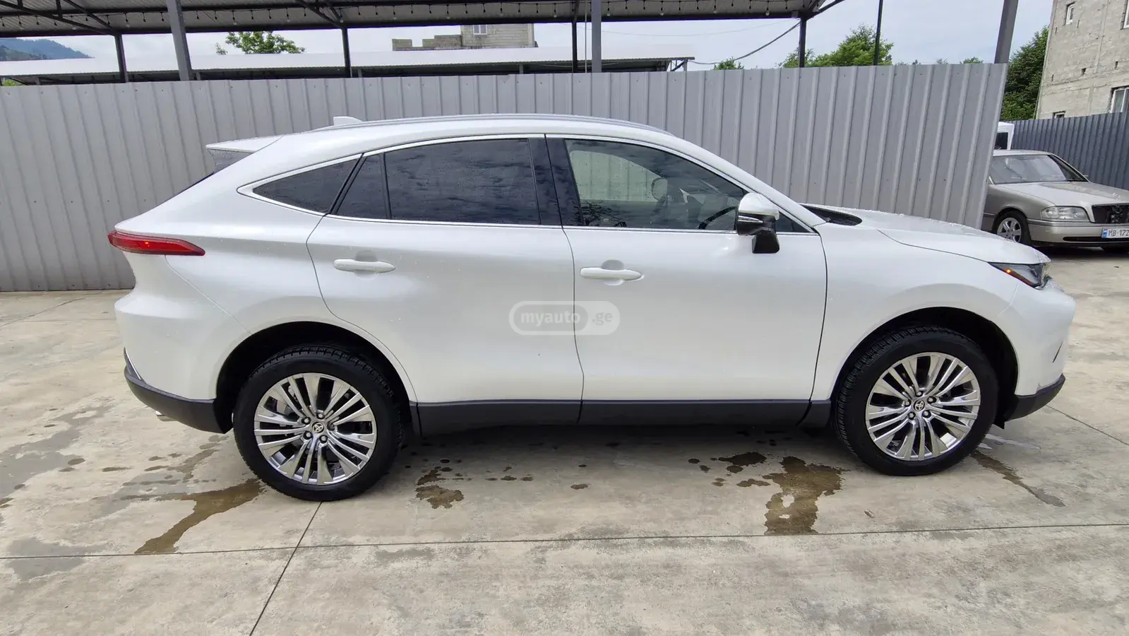 نمای دیگر Toyota 2021