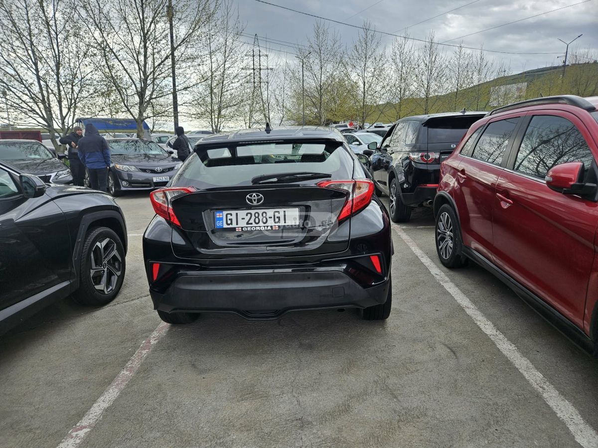 Toyota CHR - фото 2