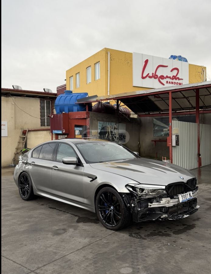 BMW M5 - фото 3
