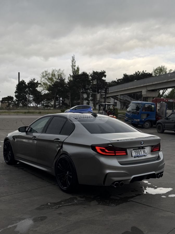 BMW M5 - фото 6
