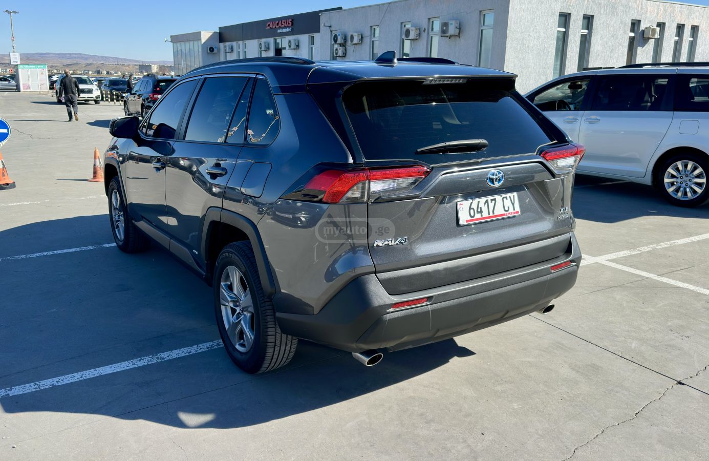 Toyota RAV 4 - фото 7