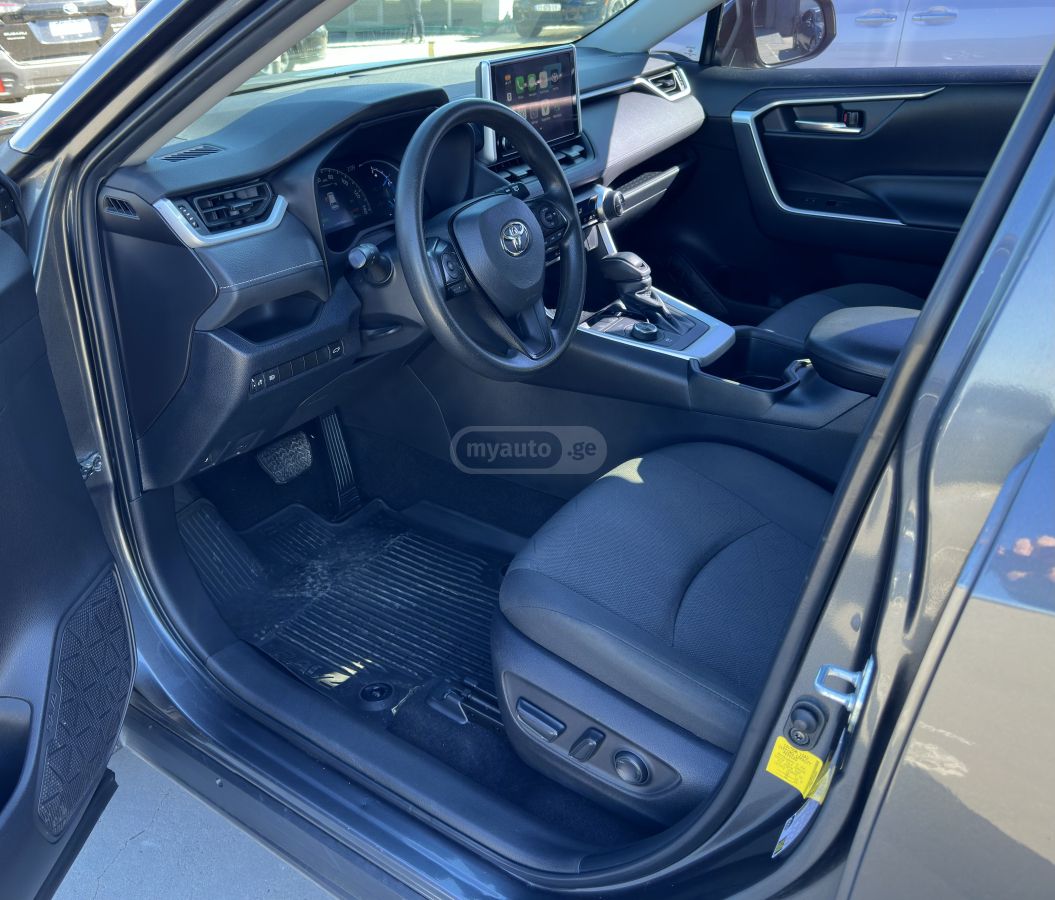 Toyota RAV 4 - фото 8