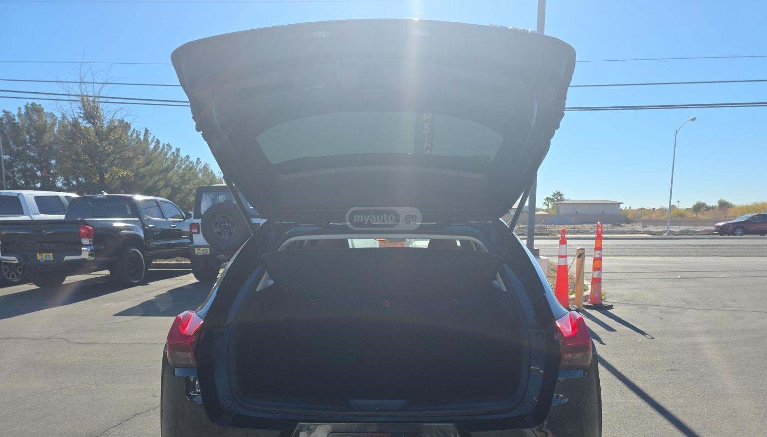 Lexus UX 200 - фото 8