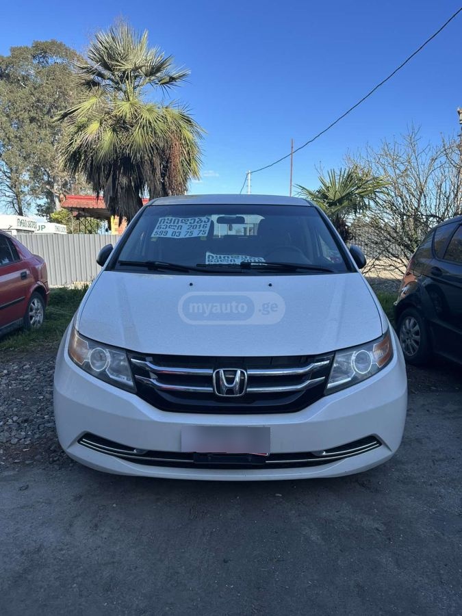 Honda Odyssey - фото 1