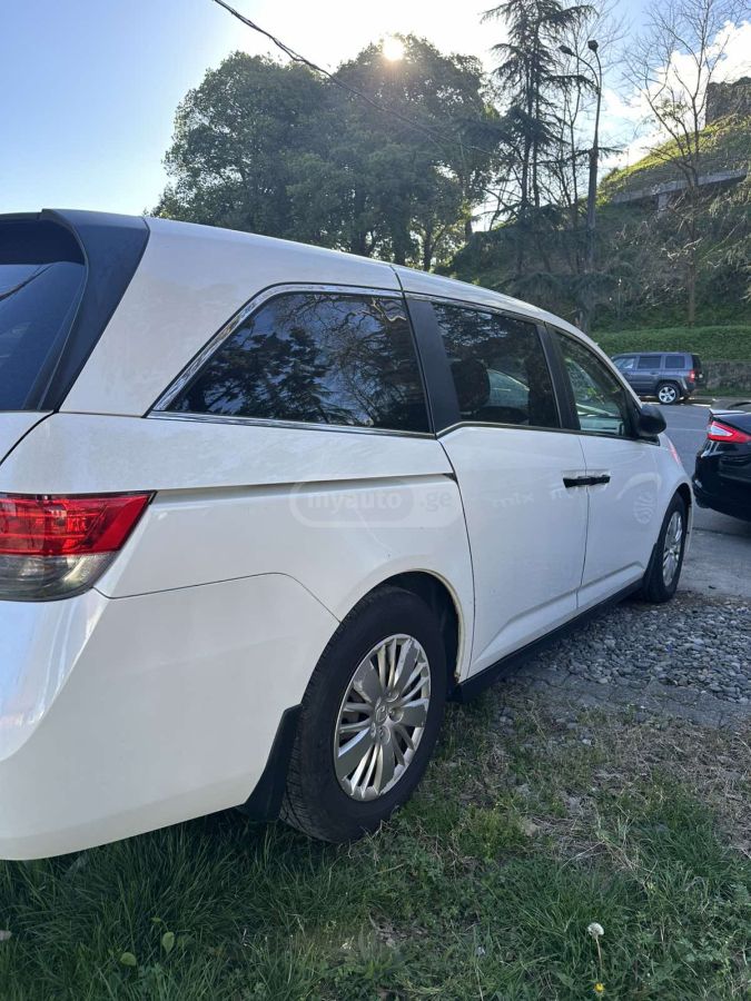 Honda Odyssey - фото 4