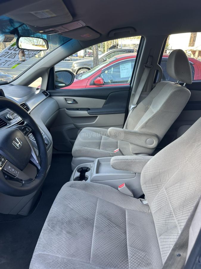 Honda Odyssey - фото 8