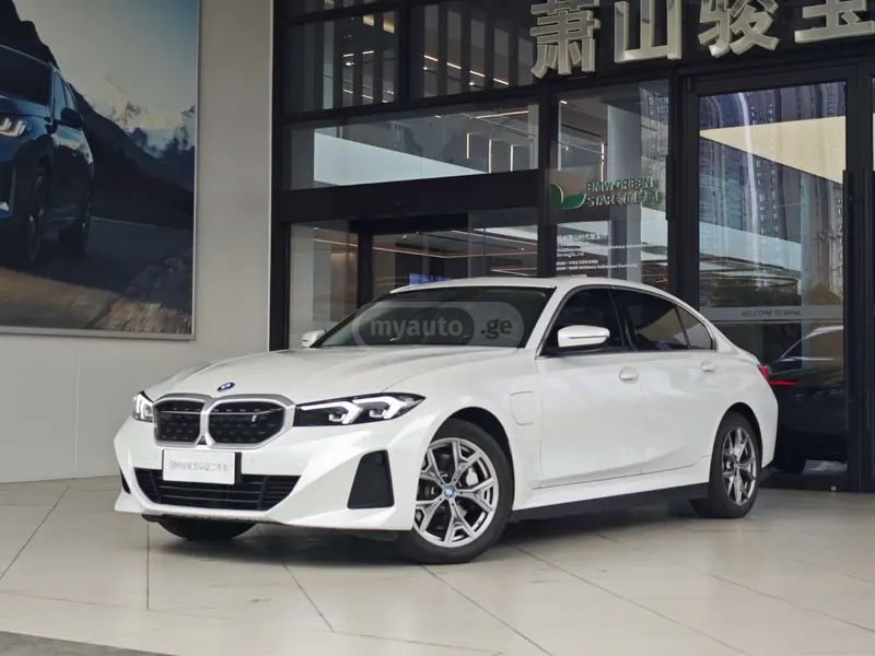 BMW I3 2023 — миниатюра 1