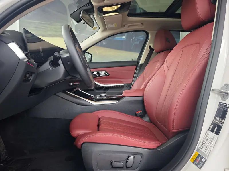 BMW I3 2023 — миниатюра 10