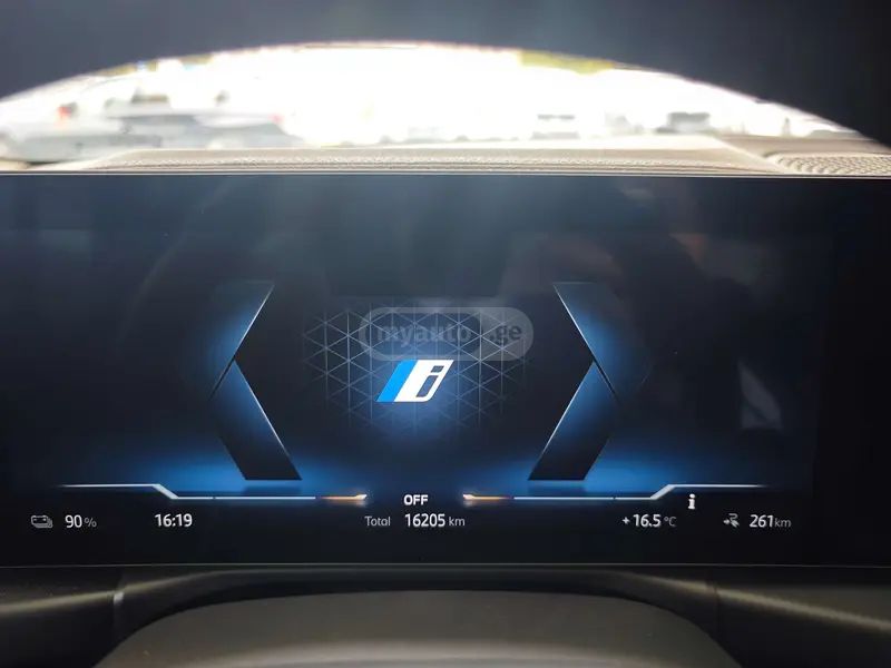 BMW I3 2023 — миниатюра 7