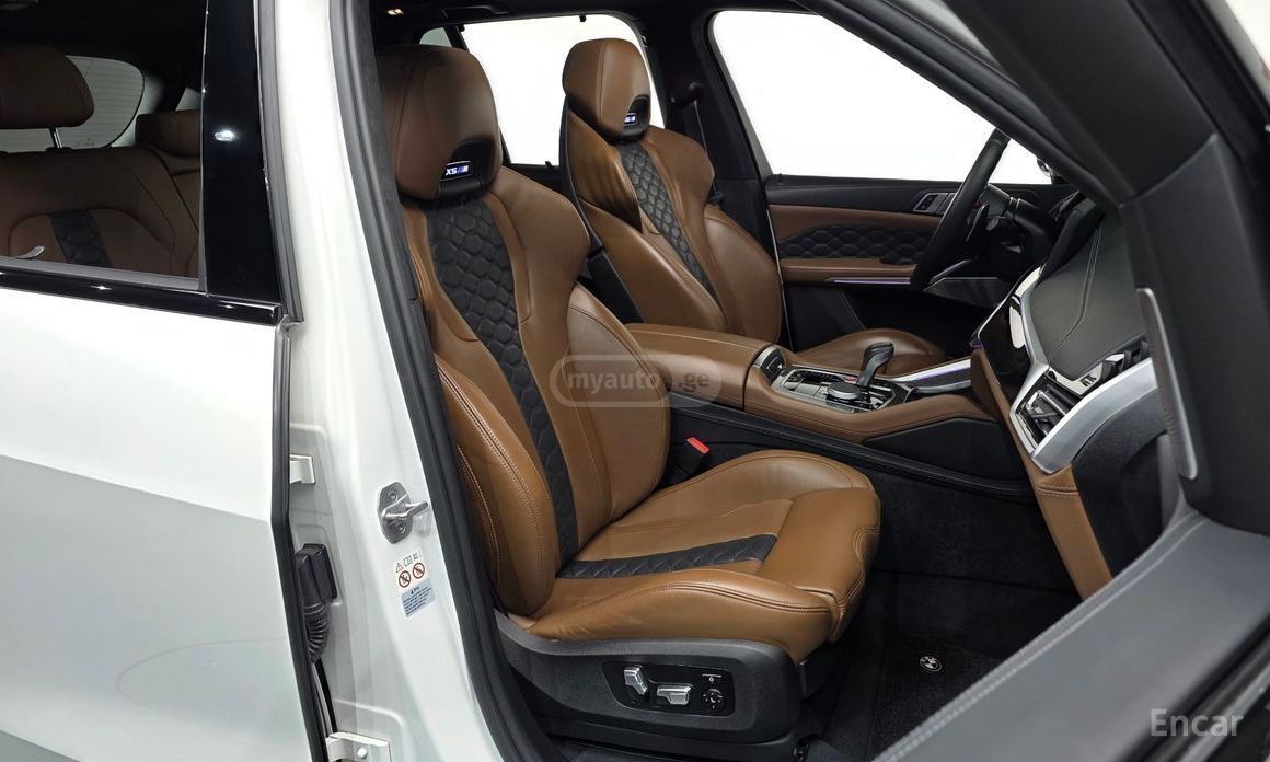 BMW Competition 4dr All-Wheel Driv — миниатюра 11