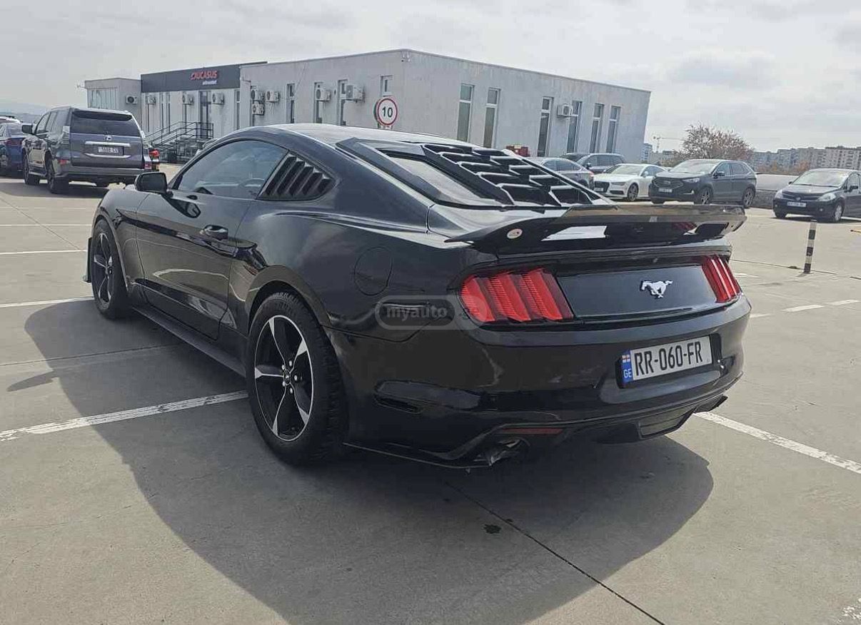 Ford Mustang - фото 6