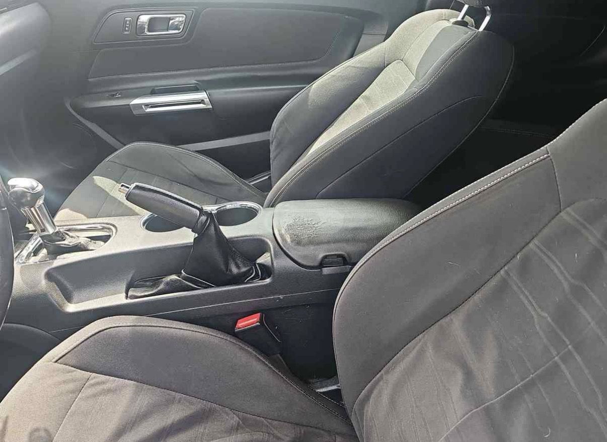 Ford Mustang - фото 9