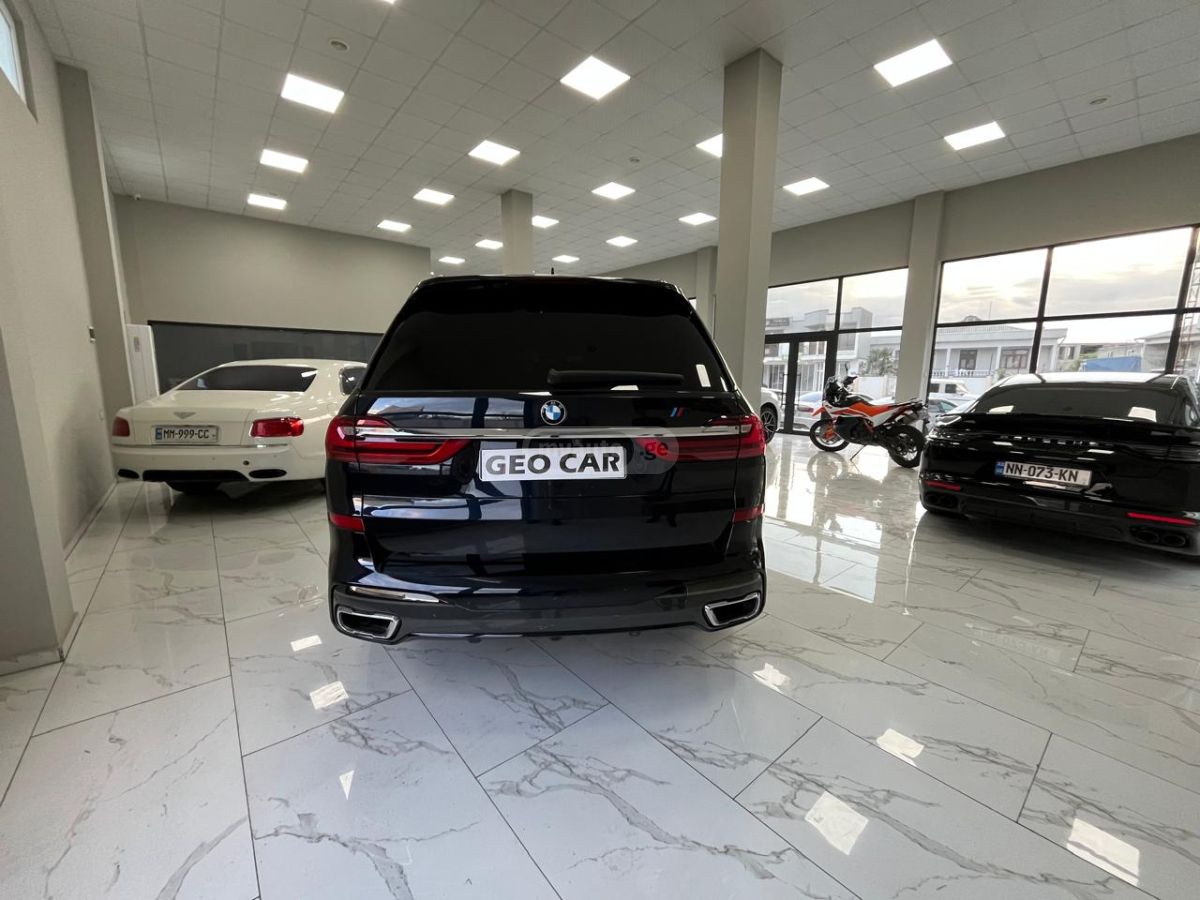 BMW X7 - фото 4