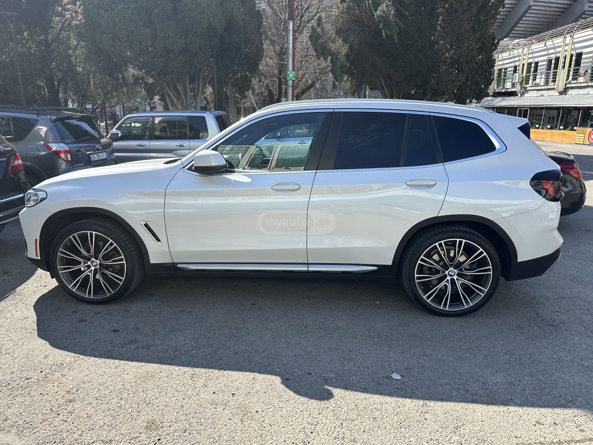 BMW sDrive30i 4dr 4x2 Sports Activ — миниатюра 1