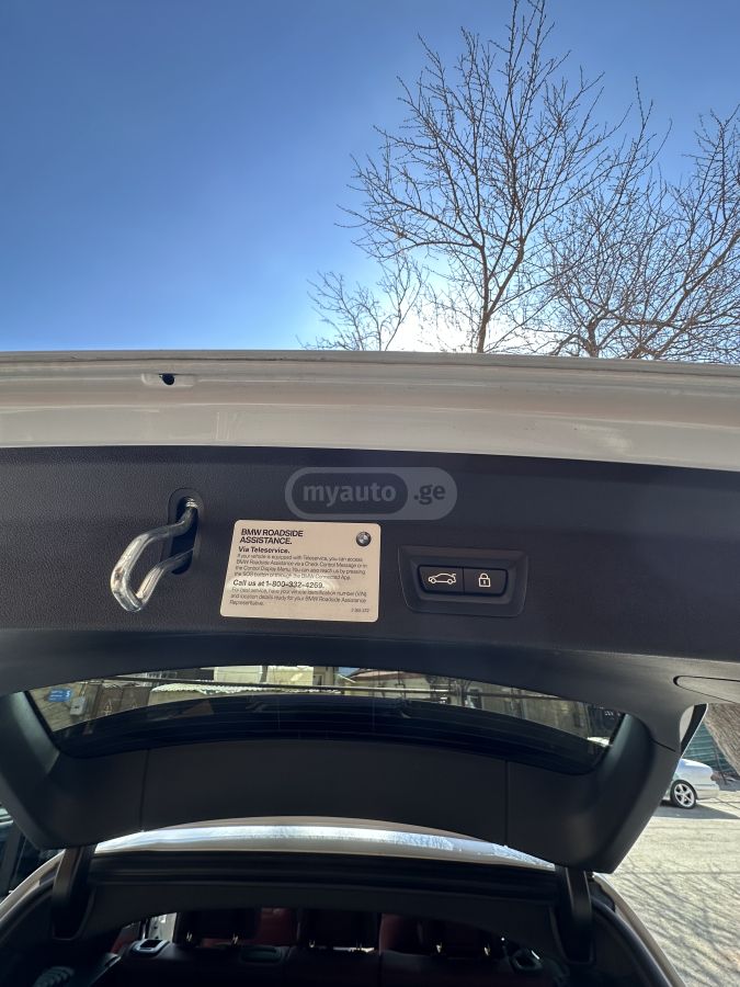 BMW sDrive30i 4dr 4x2 Sports Activ — миниатюра 13