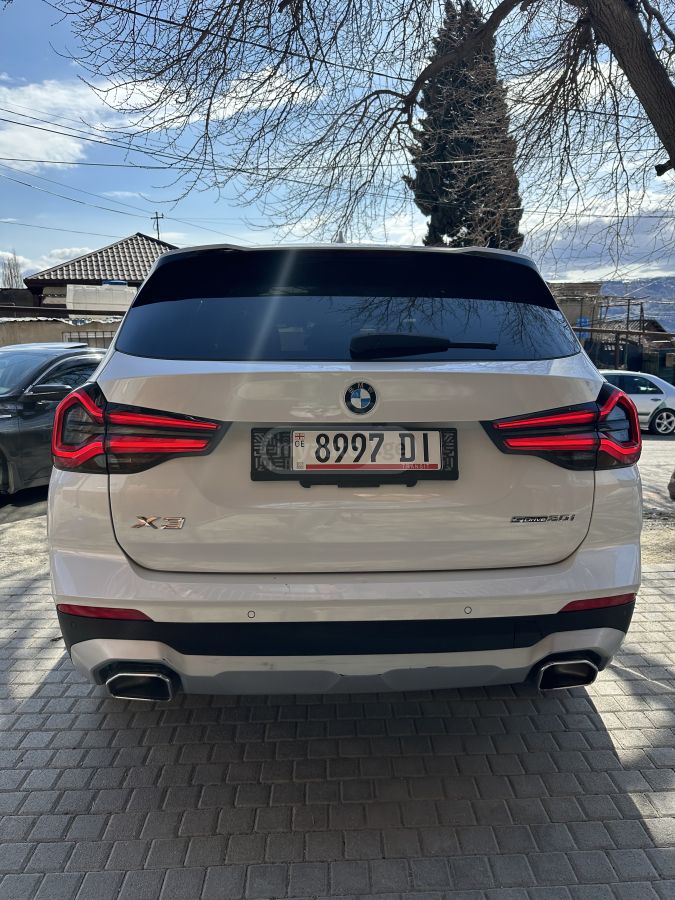 BMW sDrive30i 4dr 4x2 Sports Activ — миниатюра 15