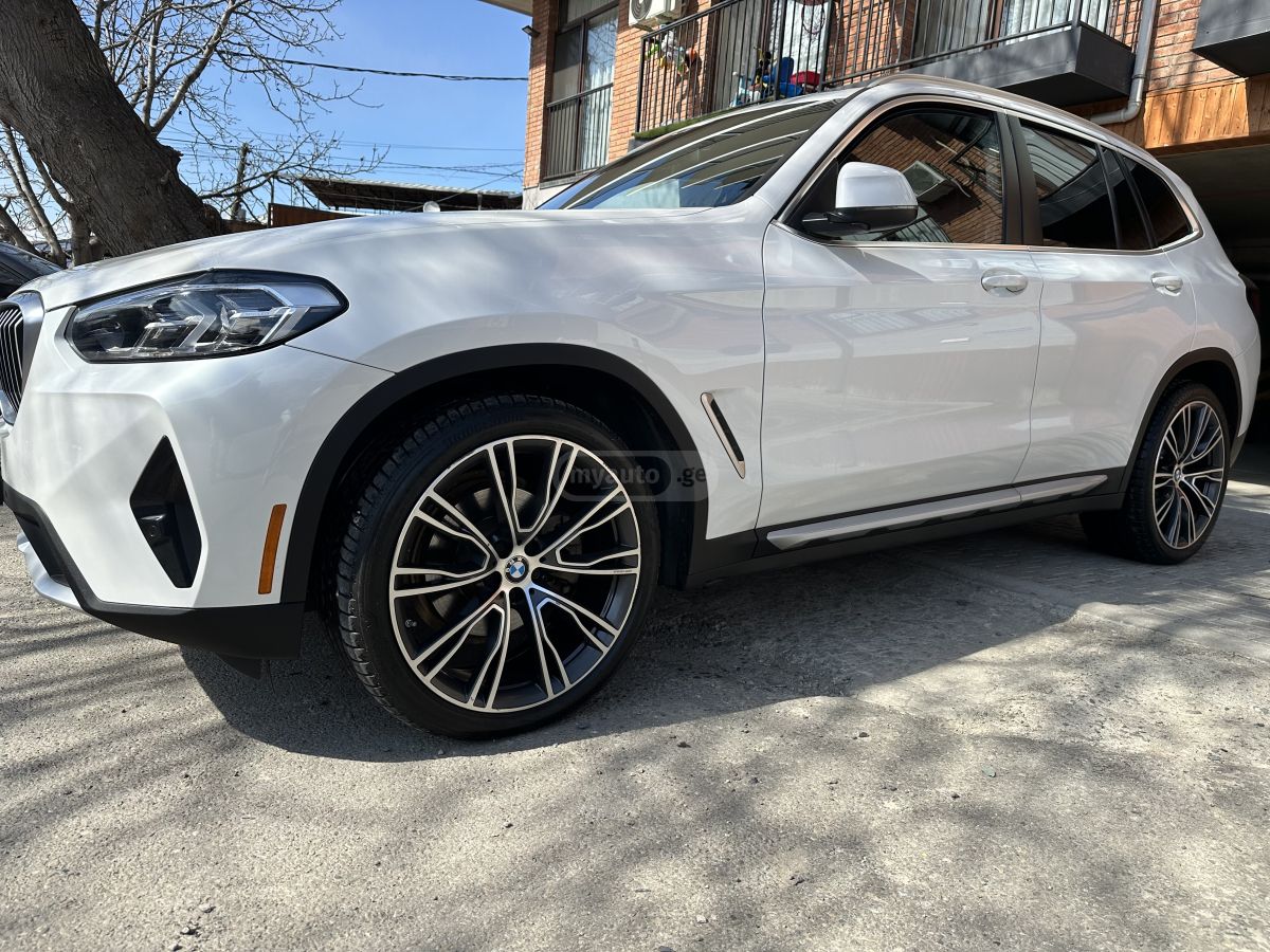 BMW sDrive30i 4dr 4x2 Sports Activ — миниатюра 5