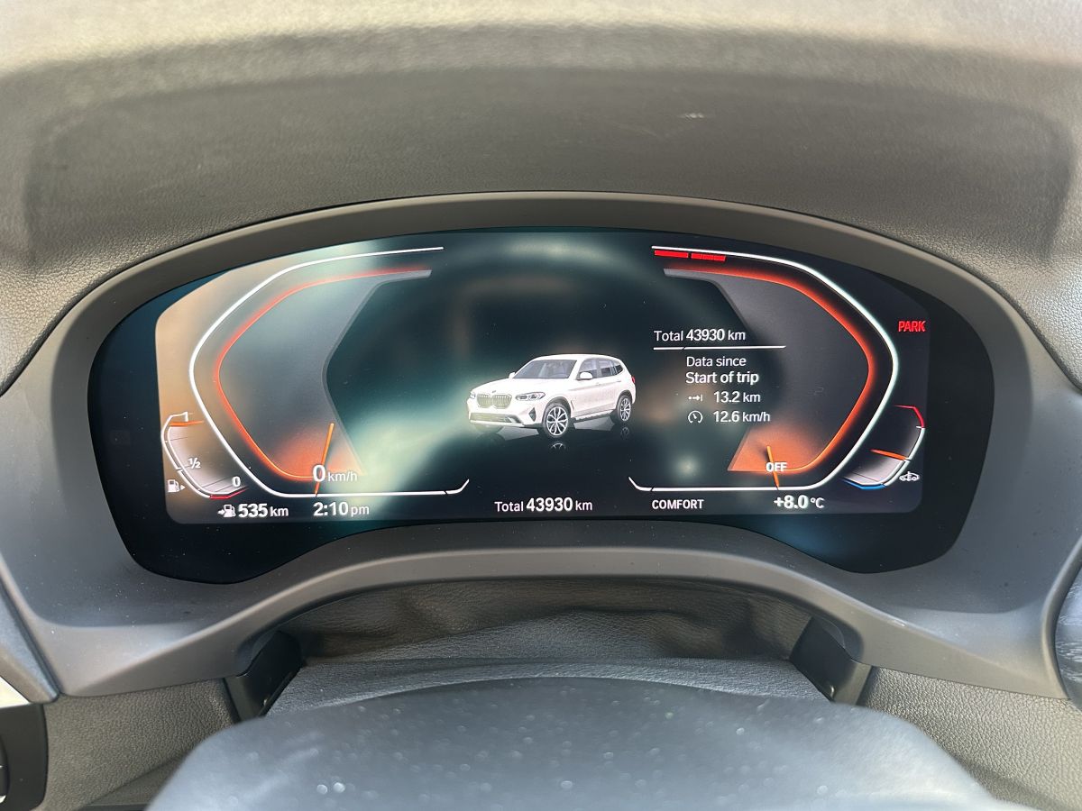 BMW sDrive30i 4dr 4x2 Sports Activ — миниатюра 9